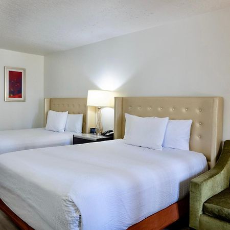Ramada By Wyndham Yuma Motel Exterior photo